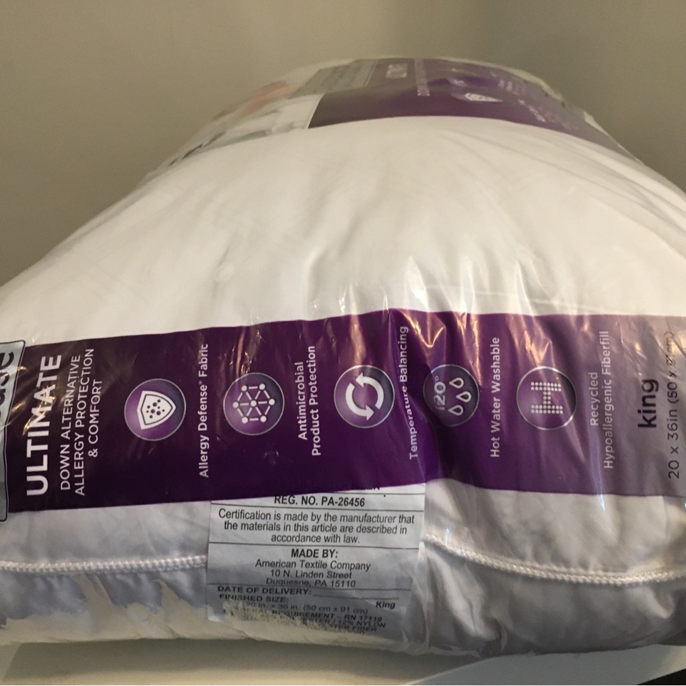 NWT Allerease Ultimate Allergy Protection and Comfort Down-Alternative Pillow. - Picture 5 of 7